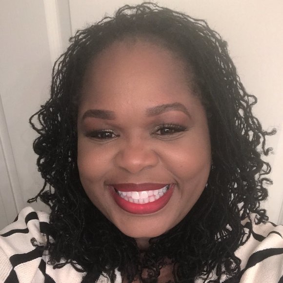 Meet your Posher, Dorothy - Picture 1 of 2